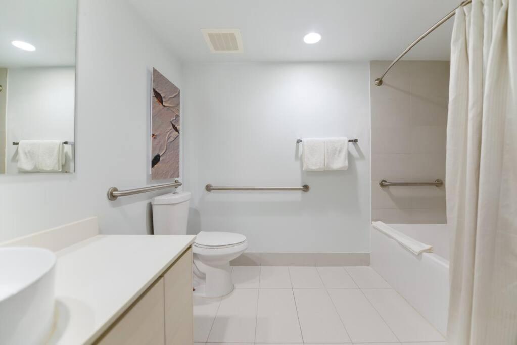 Awesome 2Br Condo Beachwalk Resort Hallandale Beach Εξωτερικό φωτογραφία