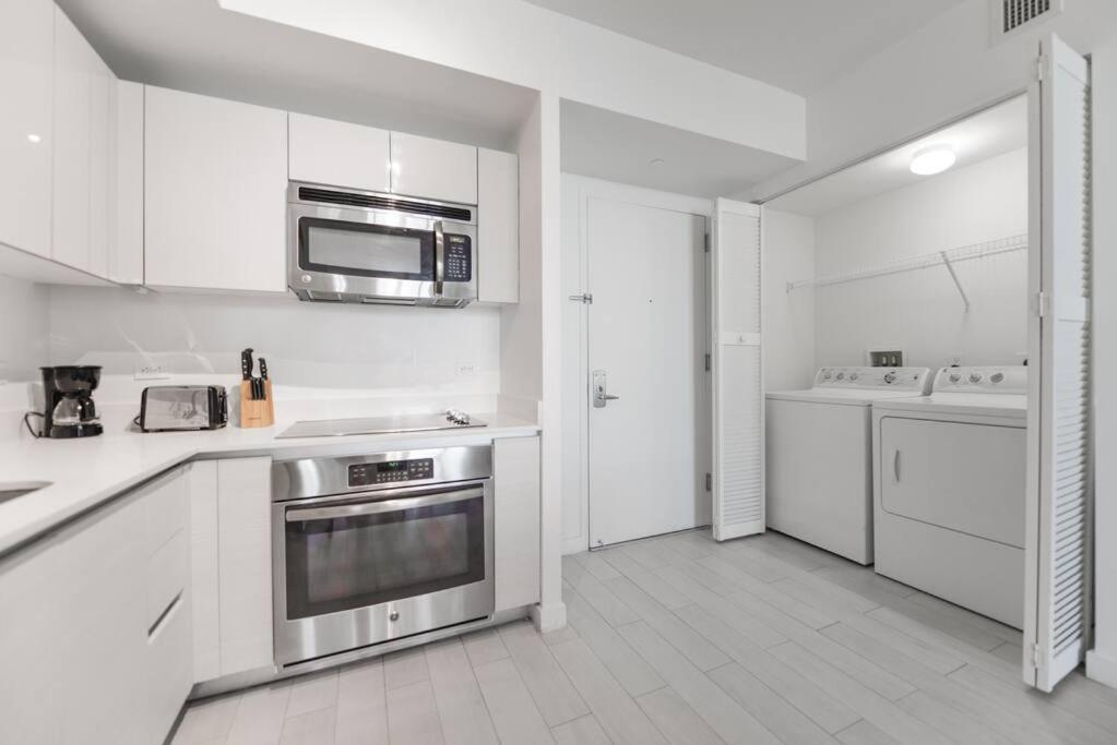 Awesome 2Br Condo Beachwalk Resort Hallandale Beach Εξωτερικό φωτογραφία