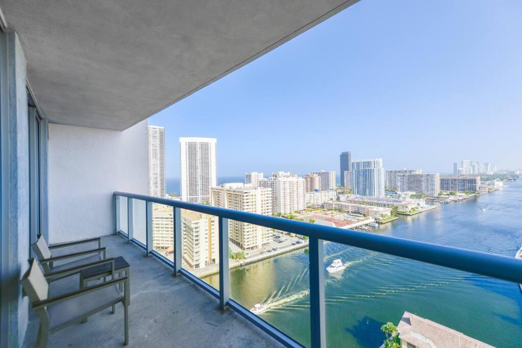 Awesome 2Br Condo Beachwalk Resort Hallandale Beach Εξωτερικό φωτογραφία